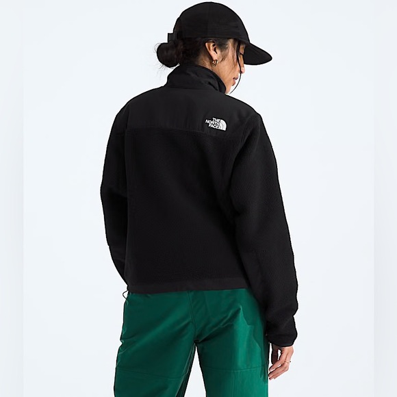 North Face Women’s Retro Denali Jacket in Black Size Small - Picture 2 of 5